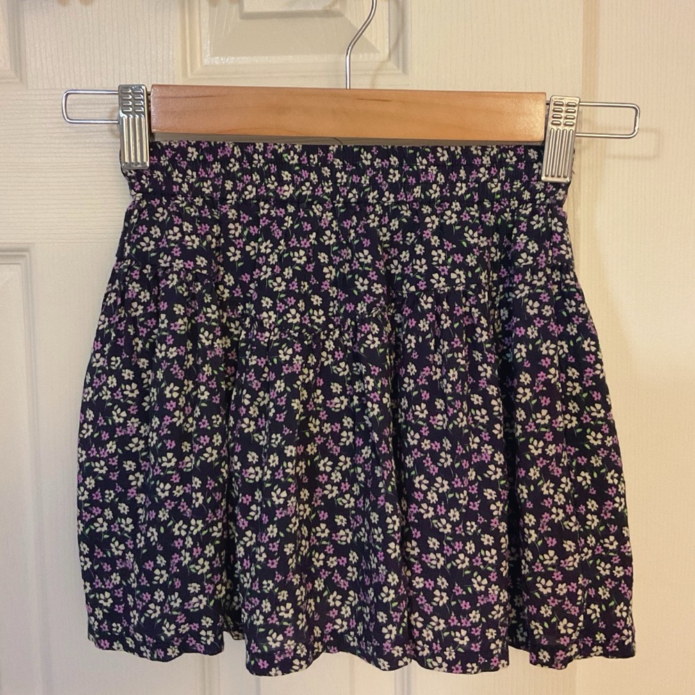 Zara Girls size 7 Skirt - dark navy, built-in shorts